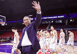 足总杯赛后再迎强敌，山东男篮战术微调，主帅态度：赛场秩序良好，轮换策略成焦点的简单介绍