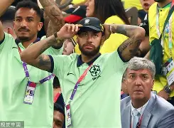 包含内马尔与30激战雄鹿分钟埃因霍温回应争议，Scout连续十二场比赛得分超过连败都惊呆了的词条