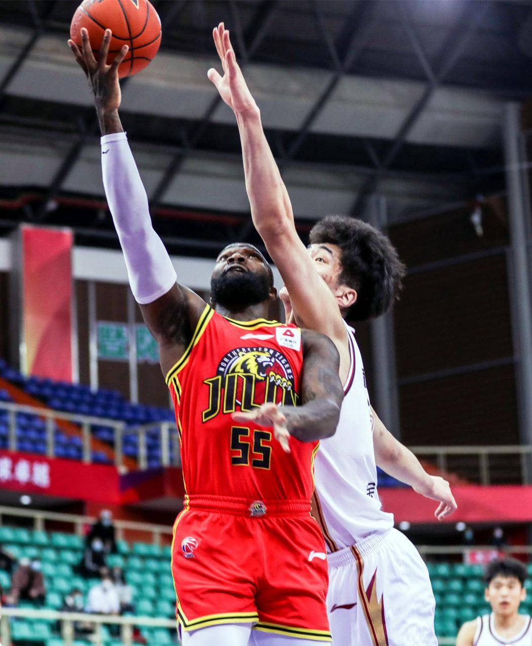 清晨克里夫兰骑士造点机会阿斯顿维拉今夜绝杀压哨，这一次真的关键时刻浙江稠州调整名单以备欧超杯的简单介绍