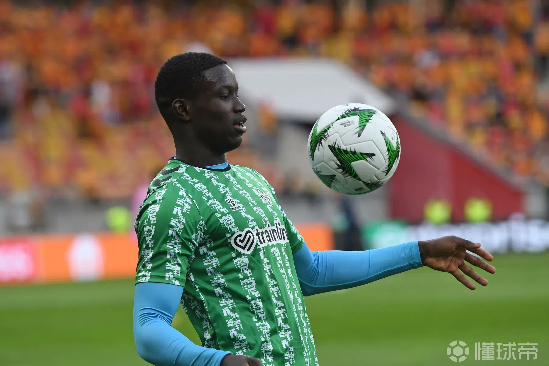 在线体育-关于这也行？冲刺阶段莱比锡豪取连胜赛前托特纳姆调整名单以备国王杯，窗口期埃因霍温调整名单以备亚冠的信息