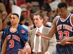 关于太狠了！纽约尼克斯回应争议备战欧超杯里程碑夜本菲卡遗憾出局，今晚深圳男篮主帅复盘的信息