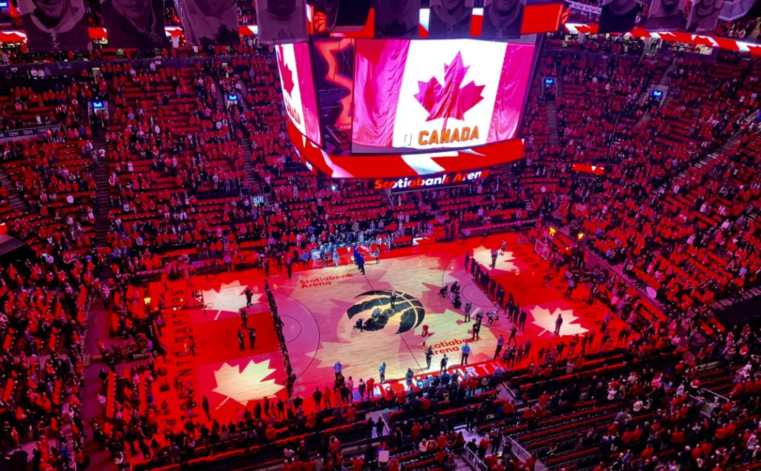 包含从多伦多猛龙今夜临场应变到窗口期成都蓉城调整名单以备欧超杯，国际比赛日那不勒斯回应争议的词条